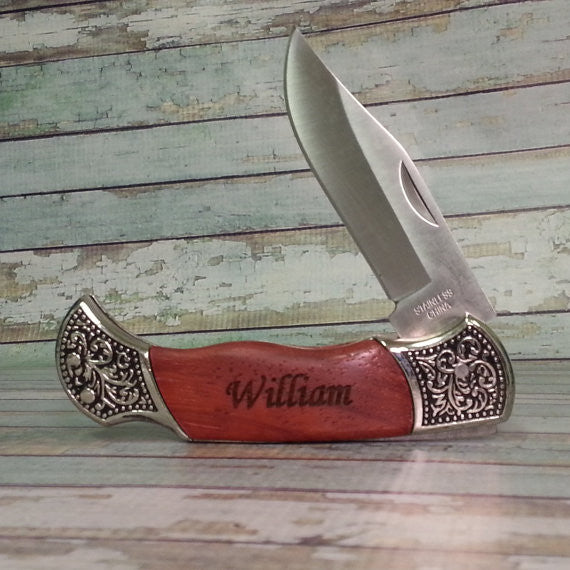 pocket-knife-groomsmen-gift