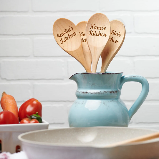 http://www.personalizedgallery.com/cdn/shop/products/nanas-kitchen-spoon_600x.png?v=1637816616