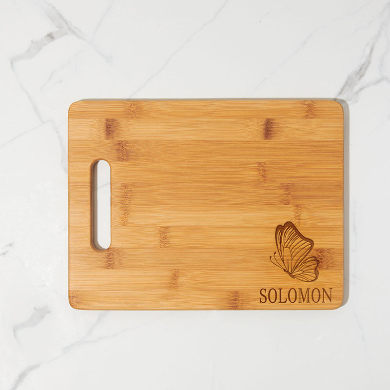 https://www.personalizedgallery.com/cdn/shop/products/Engraved-Bamboo-cutting-board-Butterfly_801e4912-0153-4b1c-a9fd-76c5029fcbb7_2048x.jpg?v=1649804971