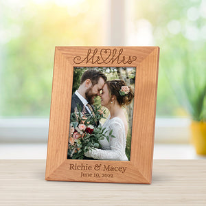 Husband-and-wife-photo-frame-with-personalization 