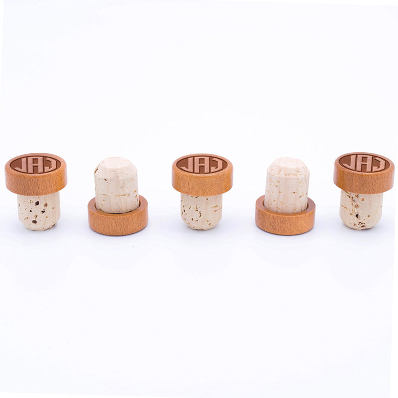 monogram-wine-stopper